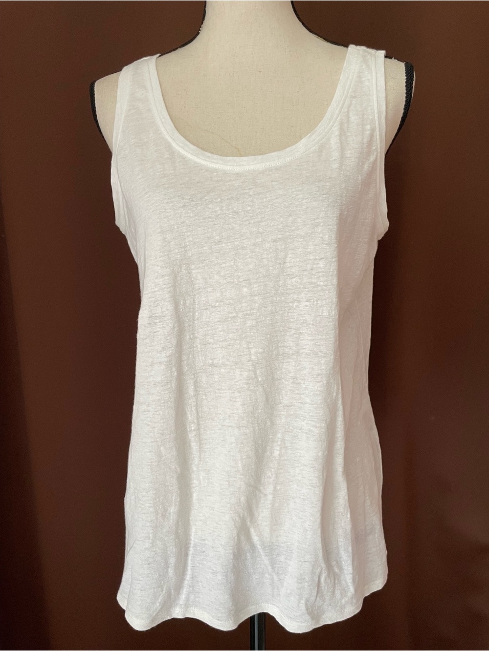 NWOT Eileen Fisher 100% Linen classic White Scoop Neck Tank Top Size M